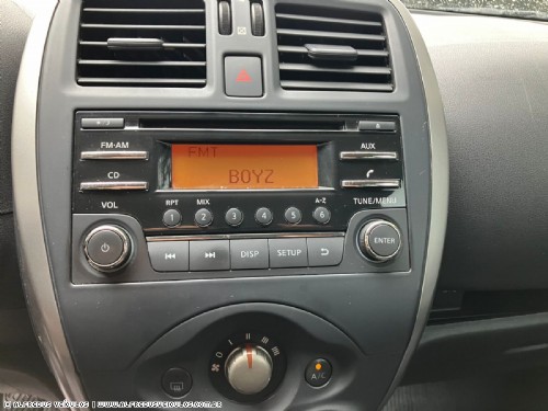 Nissan MARCH SV 1.6 2014/2015